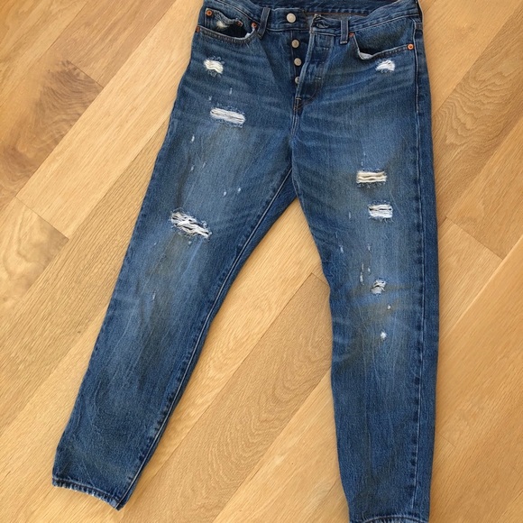 Levi's Denim - Levi’s Distressed High Rise Wedgie Fit Light Jeans